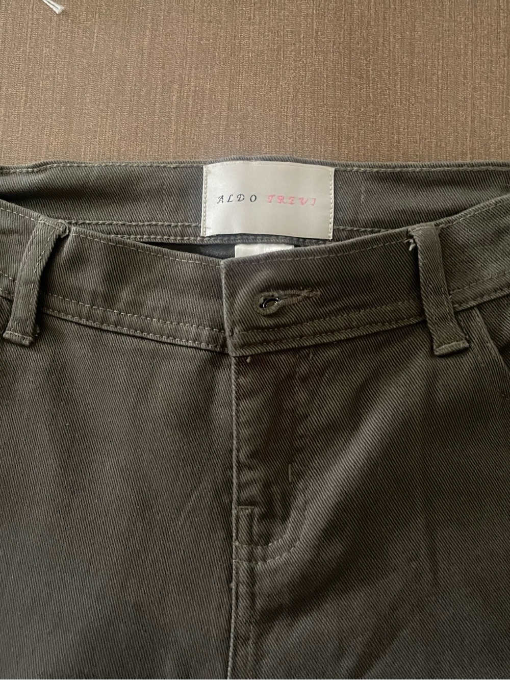 Women’s Flared-Leg Jeans Aldo Trevi  in Dark Olive Size 5 Vintage